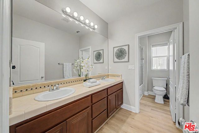 2259 Junipero Avenue, Signal Hill, CA 90755