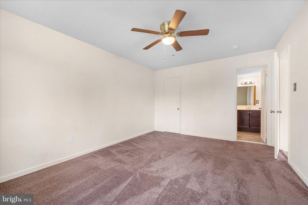 Image 17 of property listing at 3142 BRINKLEY RD #6T-3, Temple Hills, MD 20748