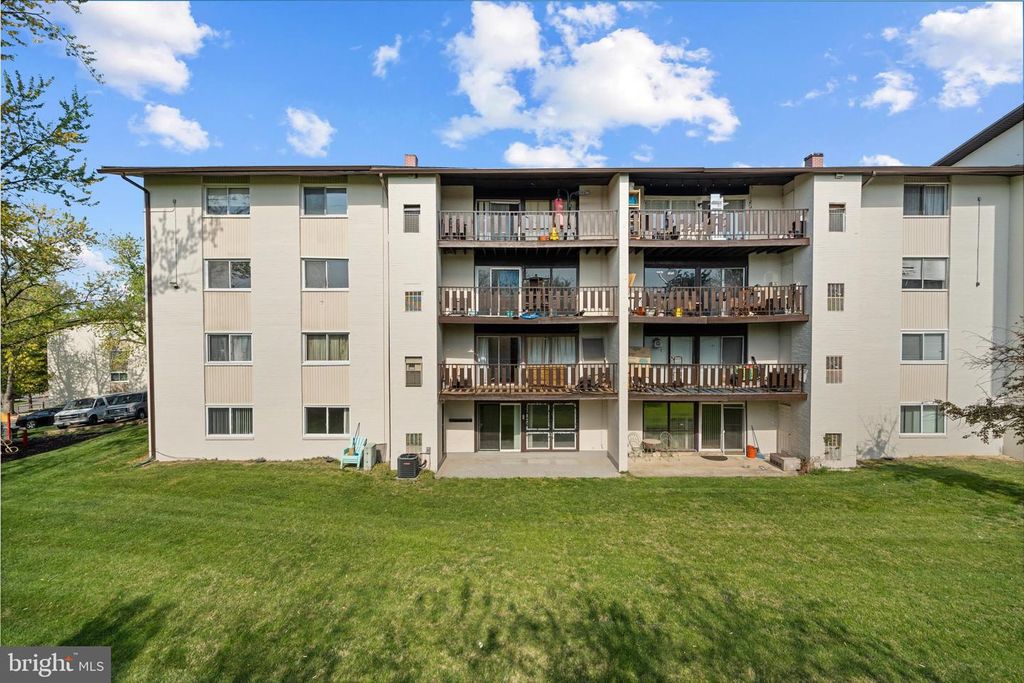 Image 28 of property listing at 3142 BRINKLEY RD #6T-3, Temple Hills, MD 20748