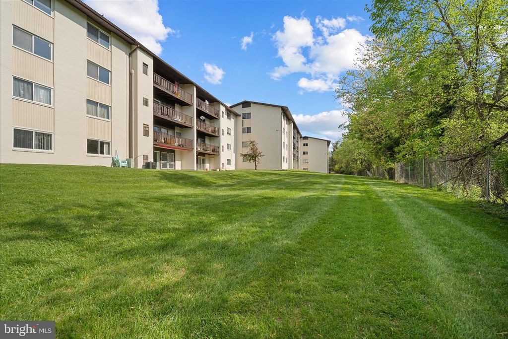 Image 29 of property listing at 3142 BRINKLEY RD #6T-3, Temple Hills, MD 20748