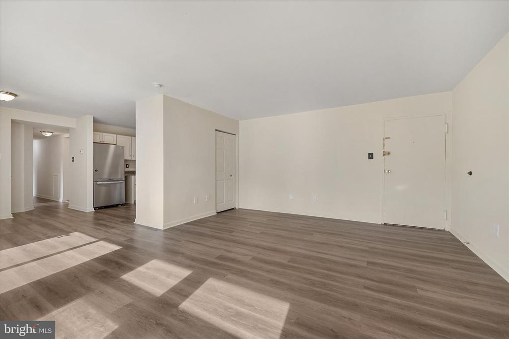 Image 4 of property listing at 3142 BRINKLEY RD #6T-3, Temple Hills, MD 20748