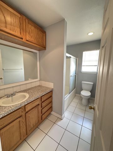 216 Gale Street, Houston, TX 77009