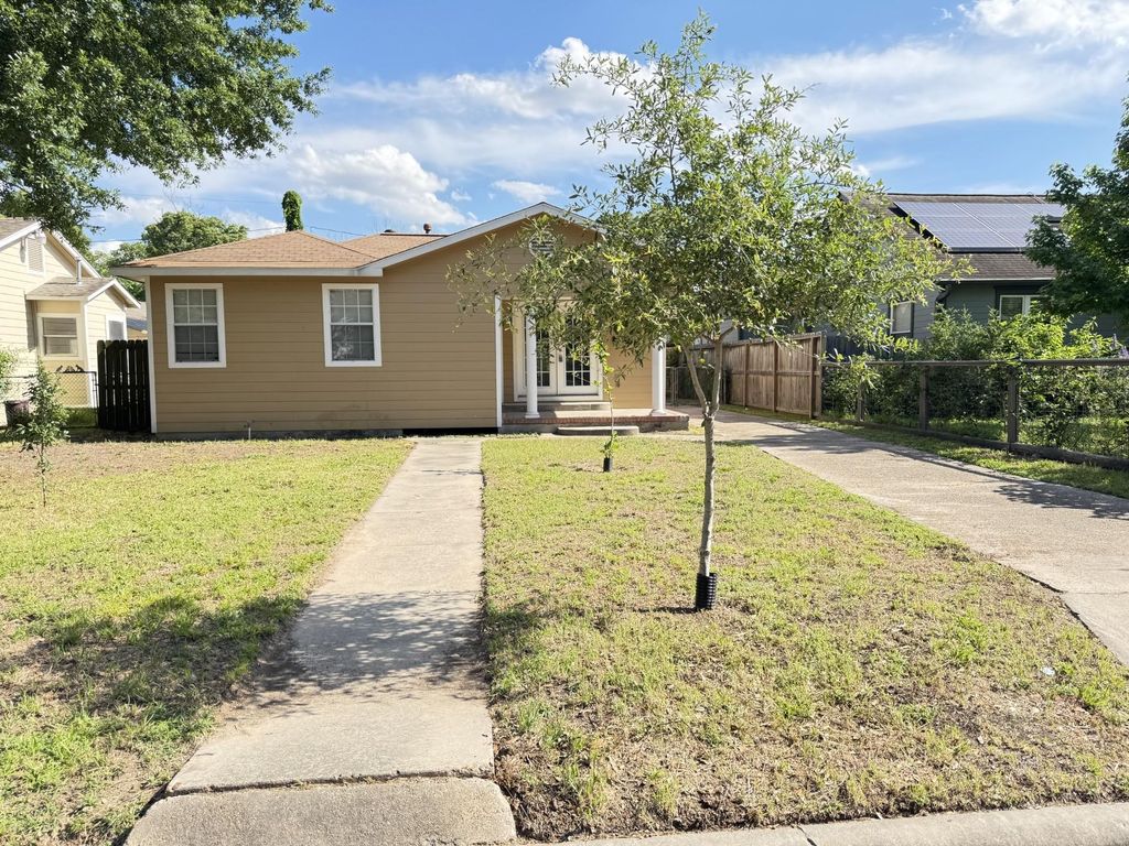216 Gale Street, Houston, TX 77009
