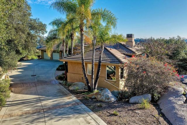 28521 Gladstone Court, Escondido, CA 92026