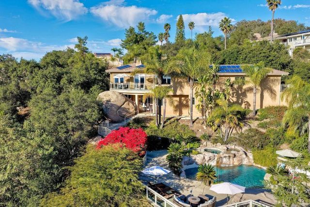 28521 Gladstone Court, Escondido, CA 92026