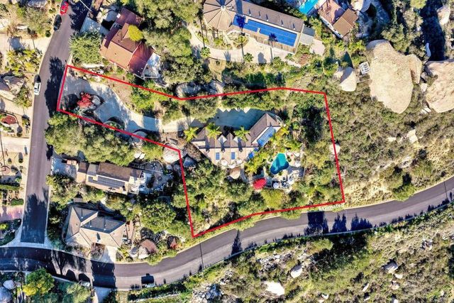 28521 Gladstone Court, Escondido, CA 92026