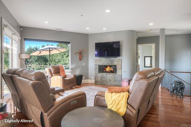 28521 Gladstone Court, Escondido, CA 92026