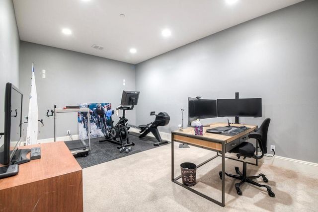 28521 Gladstone Court, Escondido, CA 92026