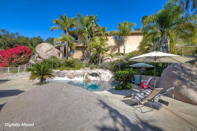 28521 Gladstone Court, Escondido, CA 92026