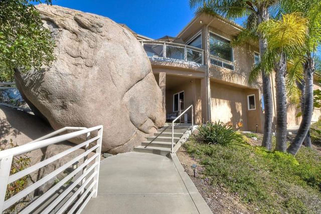 28521 Gladstone Court, Escondido, CA 92026