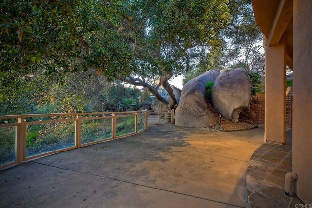 28521 Gladstone Court, Escondido, CA 92026