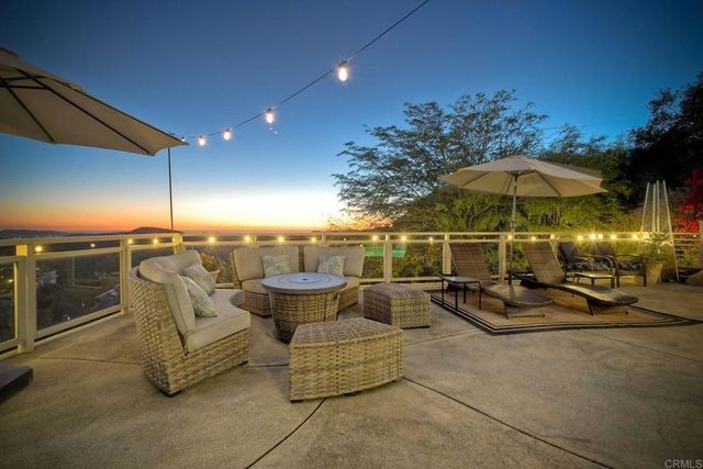 28521 Gladstone Court, Escondido, CA 92026