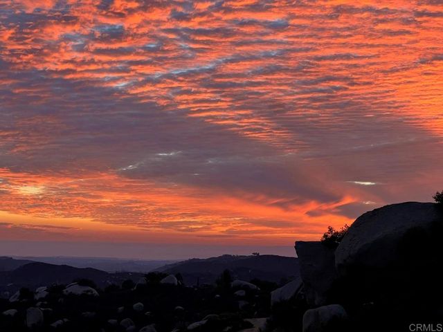 28521 Gladstone Court, Escondido, CA 92026