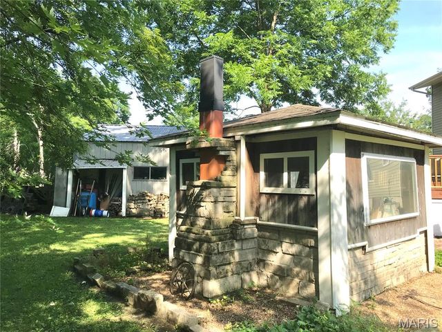 1325 2nd Street, Portage Des Sioux, MO 63373