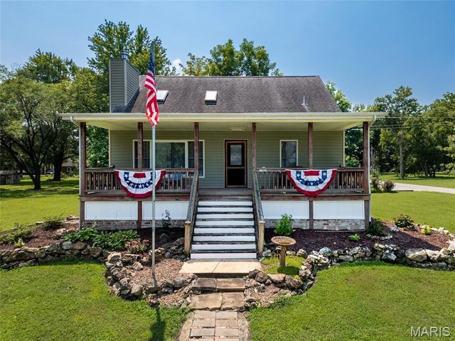 1325 2nd Street, Portage Des Sioux, MO 63373