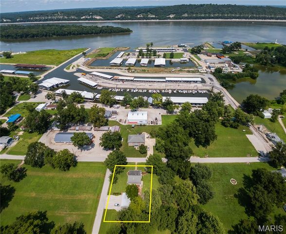 1325 2nd Street, Portage Des Sioux, MO 63373