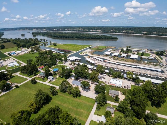 1325 2nd Street, Portage Des Sioux, MO 63373