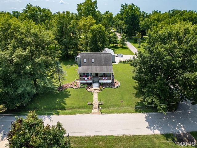 1325 2nd Street, Portage Des Sioux, MO 63373