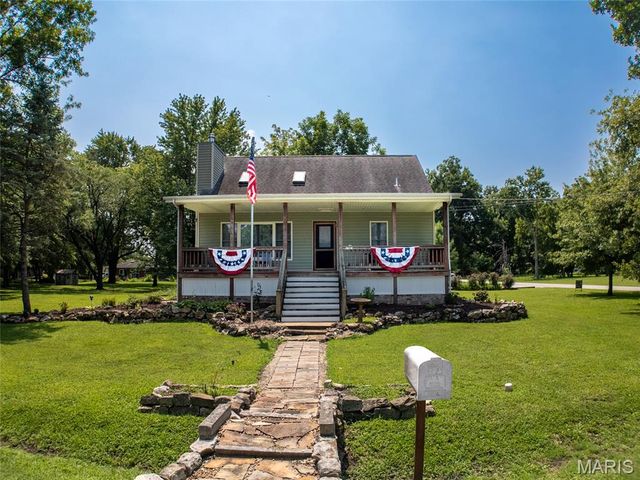 1325 2nd Street, Portage Des Sioux, MO 63373
