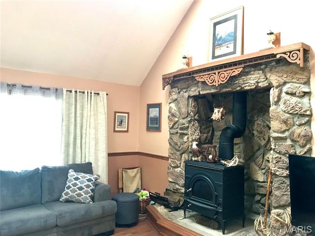 1325 2nd Street, Portage Des Sioux, MO 63373