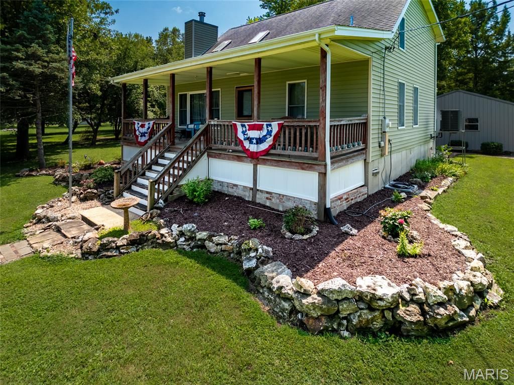 1325 2nd Street, Portage Des Sioux, MO 63373