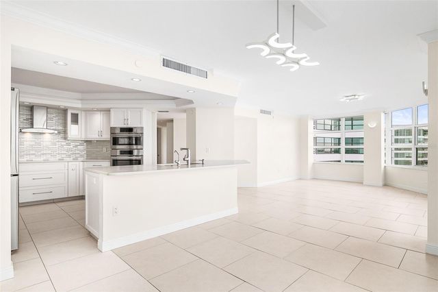 988 BLVD OF THE ARTS 1714, Sarasota, FL 34236