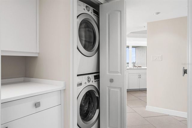 988 BLVD OF THE ARTS 1714, Sarasota, FL 34236