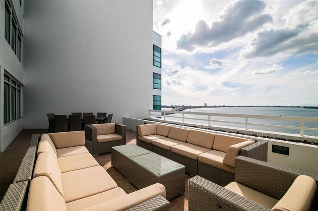 988 BLVD OF THE ARTS 1714, Sarasota, FL 34236