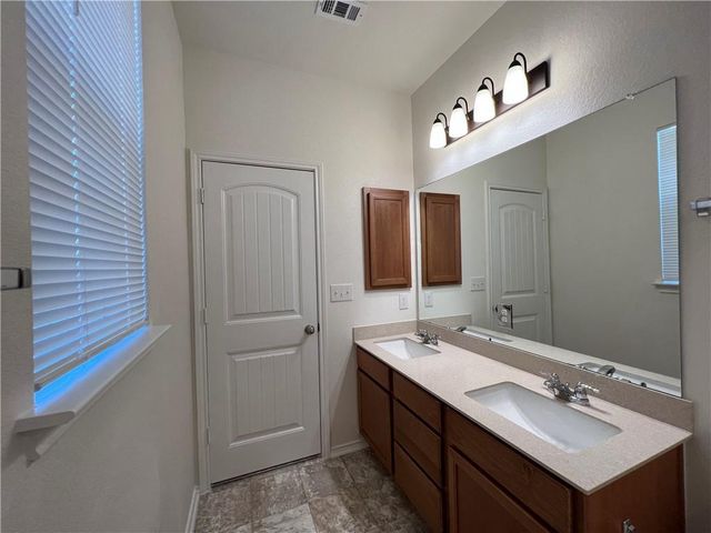 6409 Wagon Spring ST, Del Valle, TX 78617