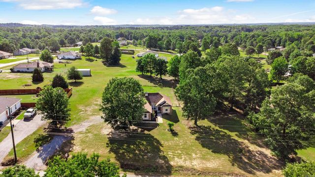 5315 Dew Trail, Bauxite, AR 72011