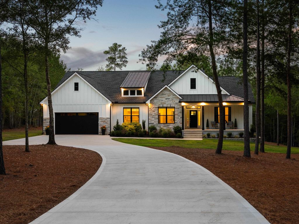 950 Robbins Road, Chesnee, SC 29323
