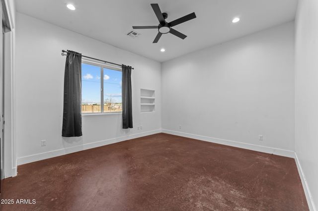 22227 W DIXILETA Drive, Wittmann, AZ 85361