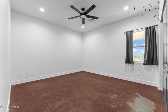 22227 W DIXILETA Drive, Wittmann, AZ 85361