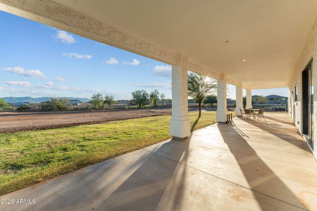 22227 W DIXILETA Drive, Wittmann, AZ 85361