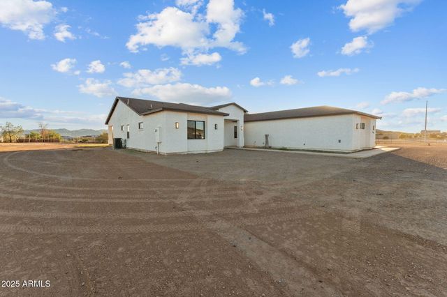 22227 W DIXILETA Drive, Wittmann, AZ 85361