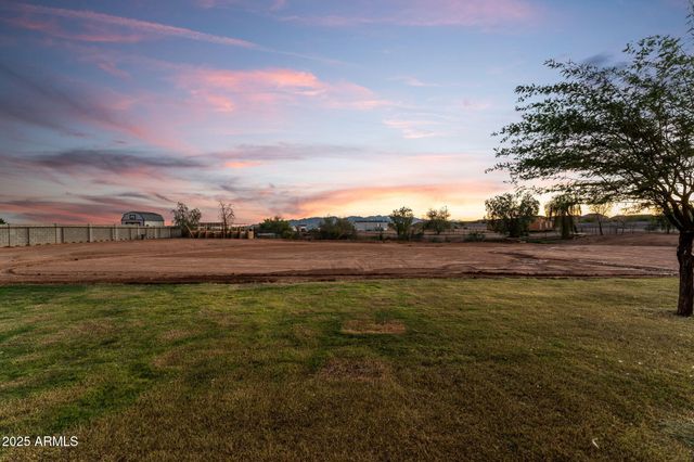 22227 W DIXILETA Drive, Wittmann, AZ 85361
