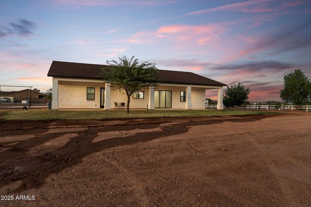 22227 W DIXILETA Drive, Wittmann, AZ 85361