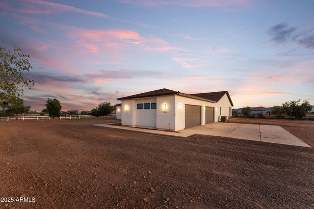 22227 W DIXILETA Drive, Wittmann, AZ 85361