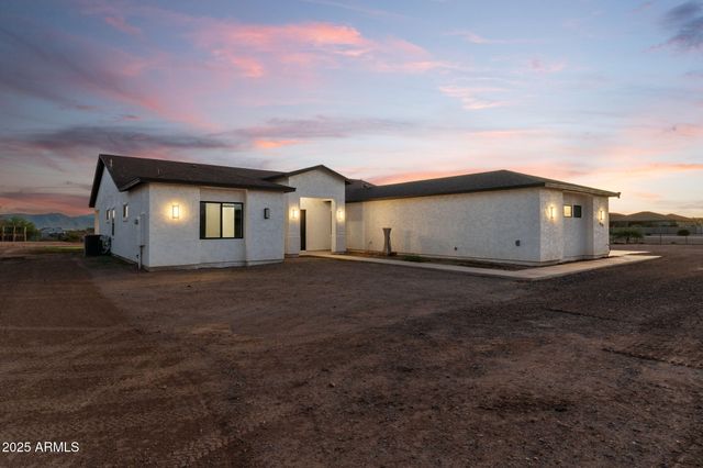 22227 W DIXILETA Drive, Wittmann, AZ 85361