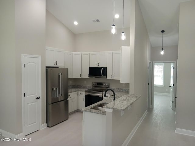 525 Vineland Drive, Whiteville, NC 28472