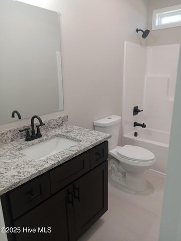 525 Vineland Drive, Whiteville, NC 28472