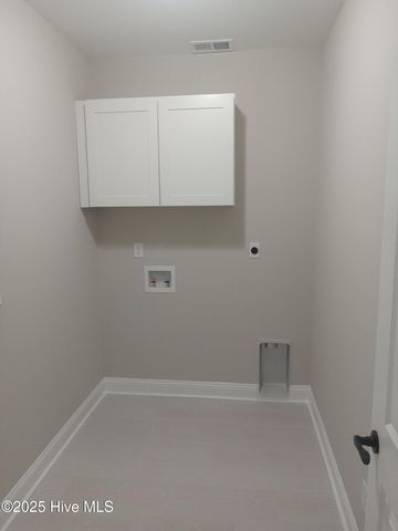 525 Vineland Drive, Whiteville, NC 28472