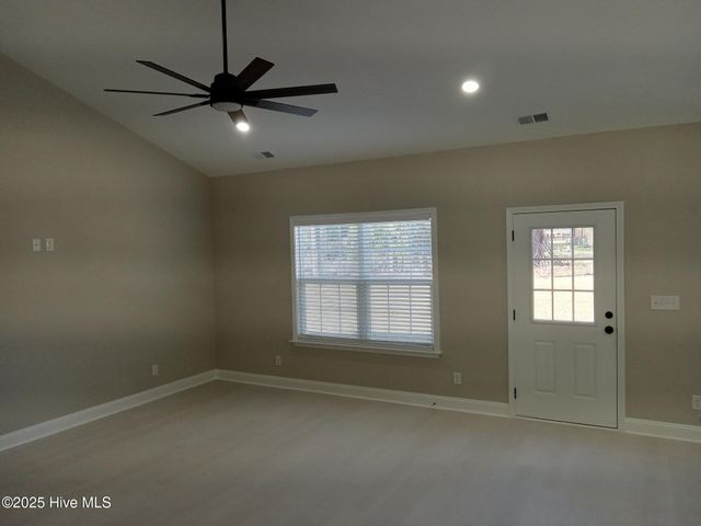 525 Vineland Drive, Whiteville, NC 28472