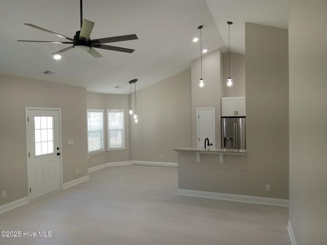 525 Vineland Drive, Whiteville, NC 28472