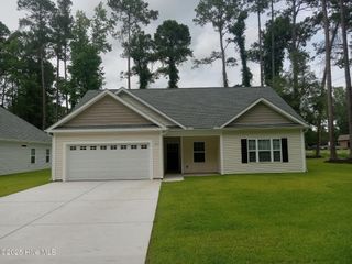 525 Vineland Drive, Whiteville, NC 28472