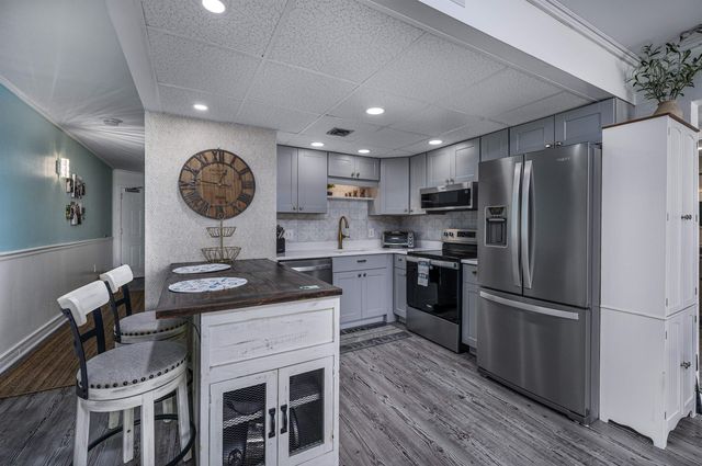 1210 N Waccamaw Dr Unit 701, Murrells Inlet, SC 29576
