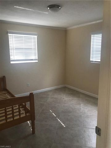 850 105th AVE N, Naples, FL 34108