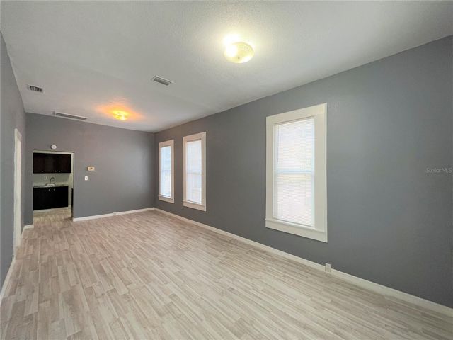 2318 W ARCH STREET, Tampa, FL 33607