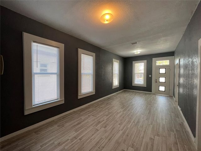 2318 W ARCH STREET, Tampa, FL 33607