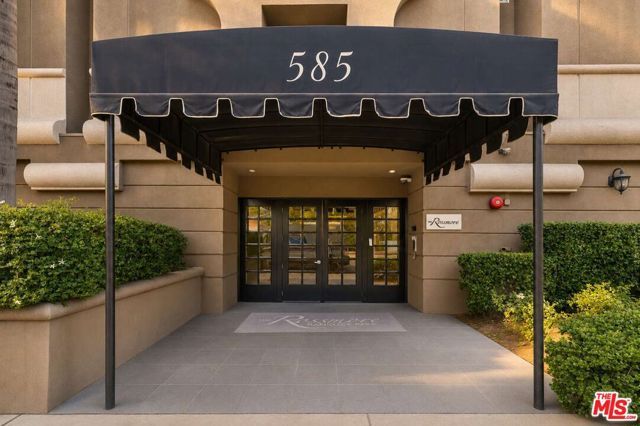 585 N Rossmore Avenue 209, Los Angeles, CA 90004